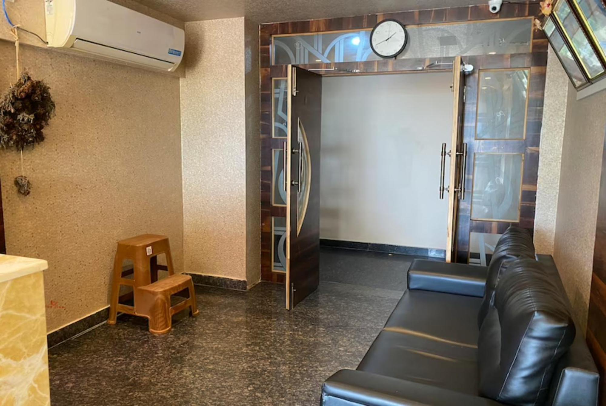 Deep Ganga Inn Near Sea Beach By Morservices Puri Exterior photo