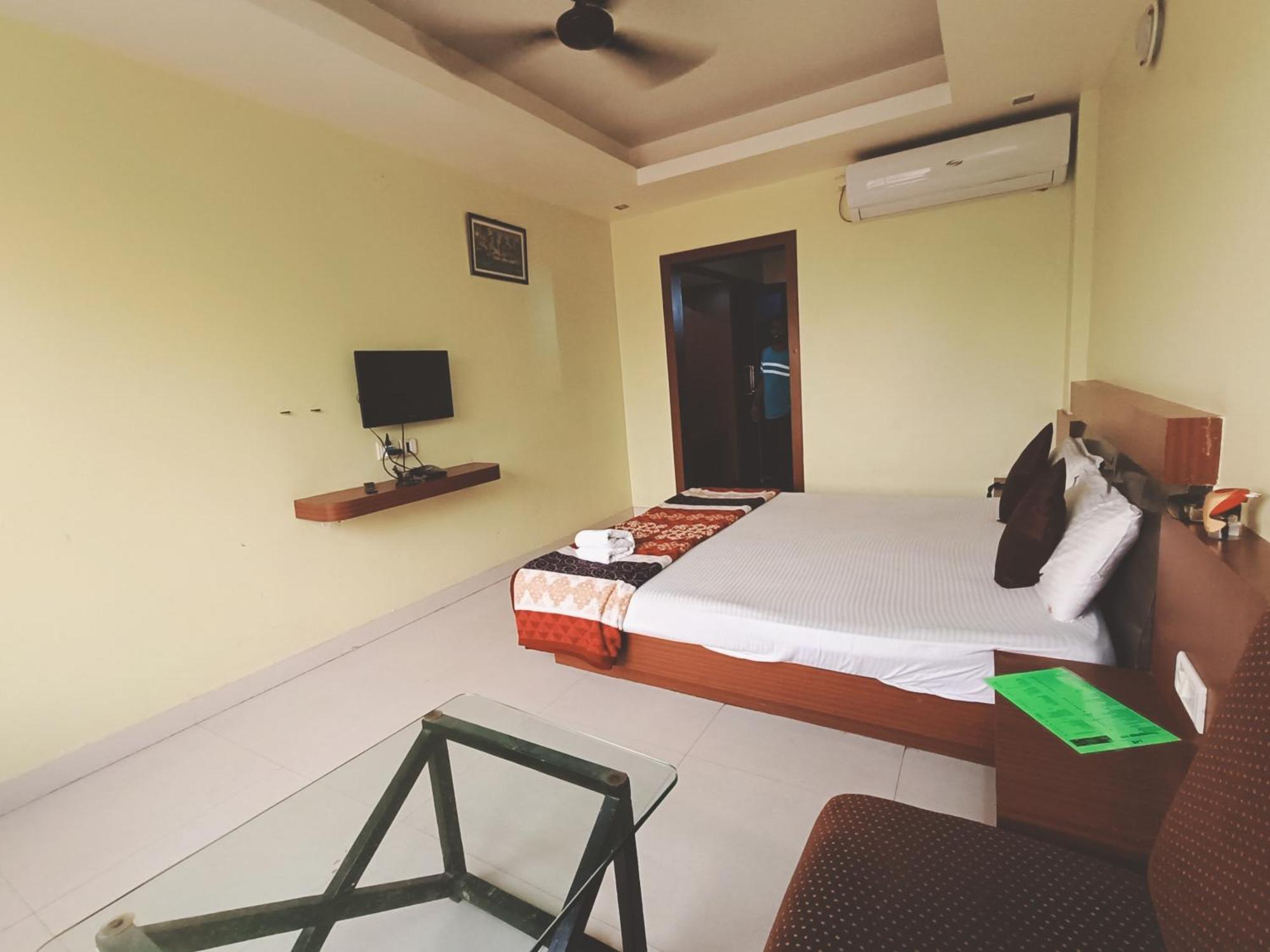 Deep Ganga Inn Near Sea Beach By Morservices Puri Exterior photo